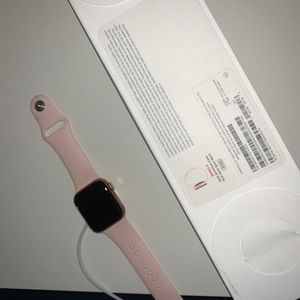 Series 5 Gold Apple Watch 40mm